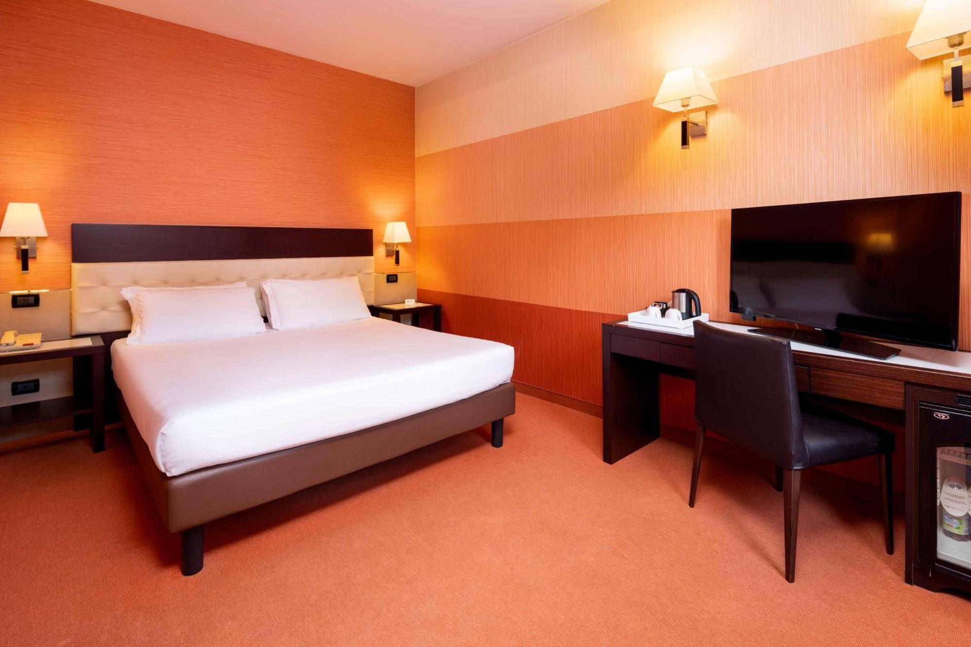 Best Western Gorizia Palace Bagian luar foto