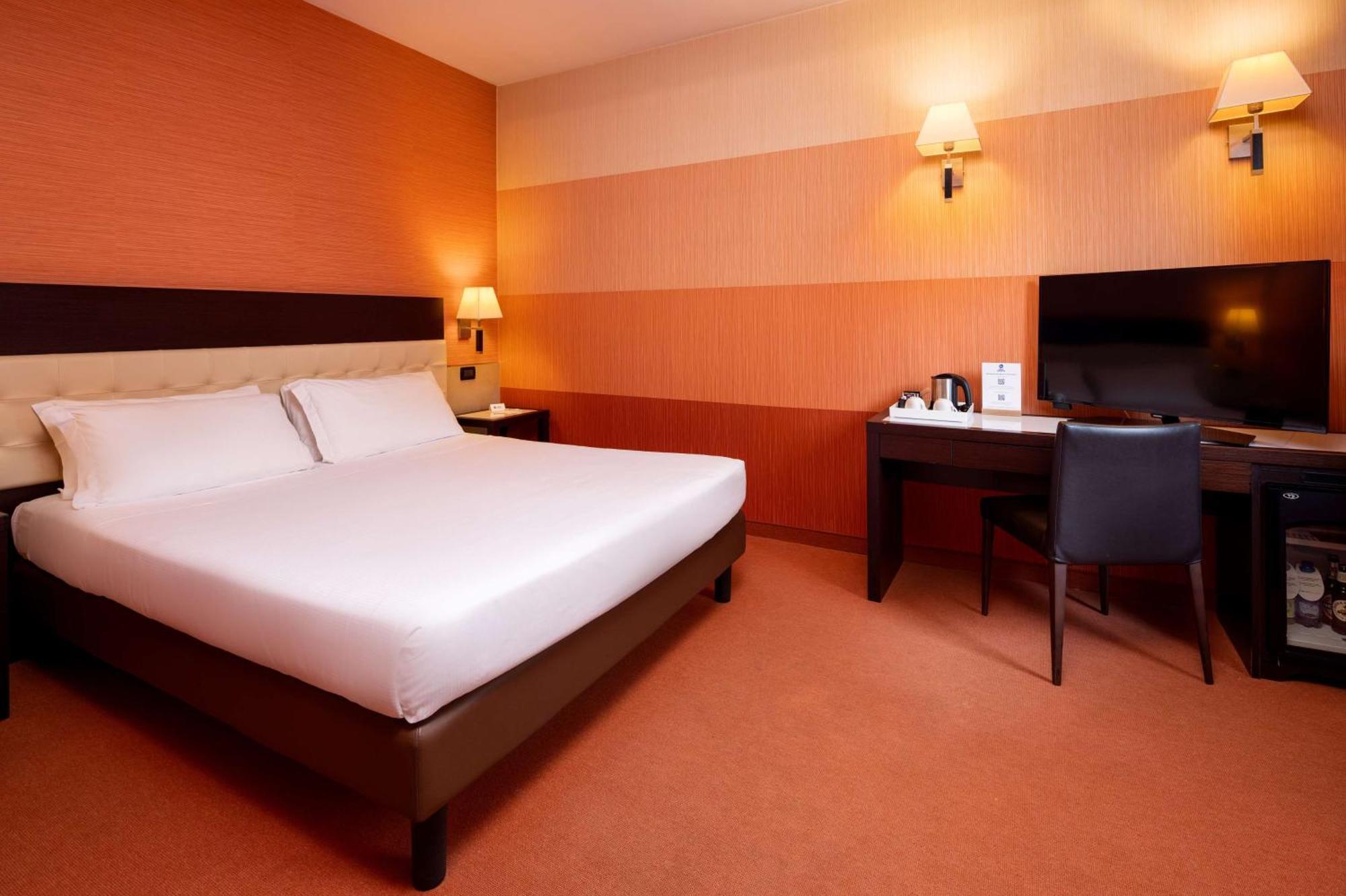 Best Western Gorizia Palace Bagian luar foto
