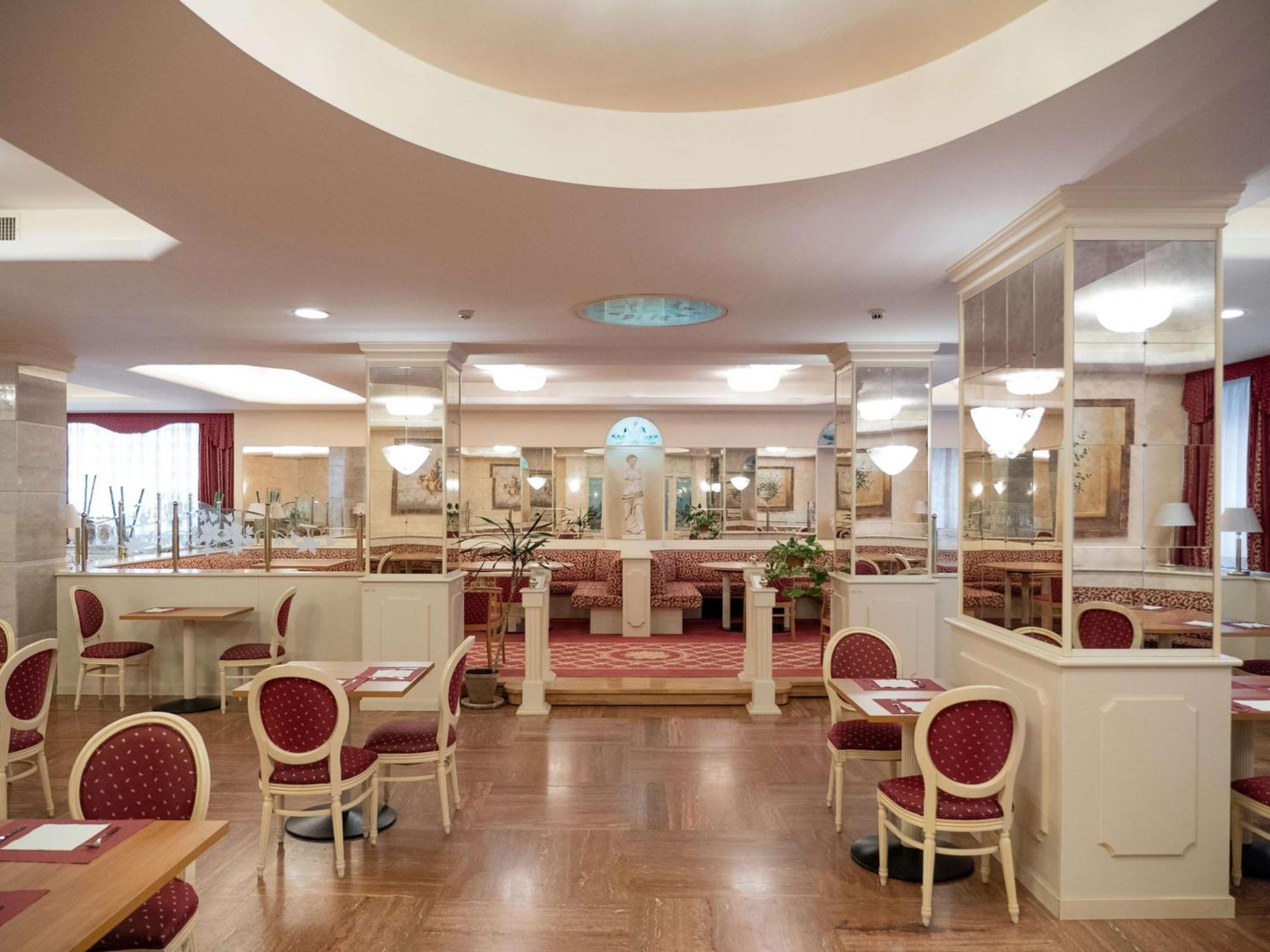 Best Western Gorizia Palace Bagian luar foto